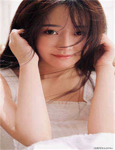 美女撒尿
